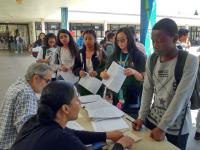 students sign up students sign up