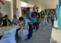 students sign up for program