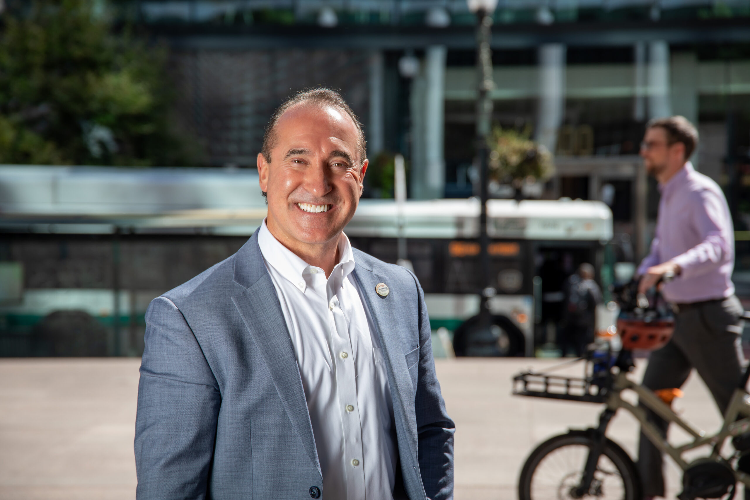 Tony Tavares Headshot